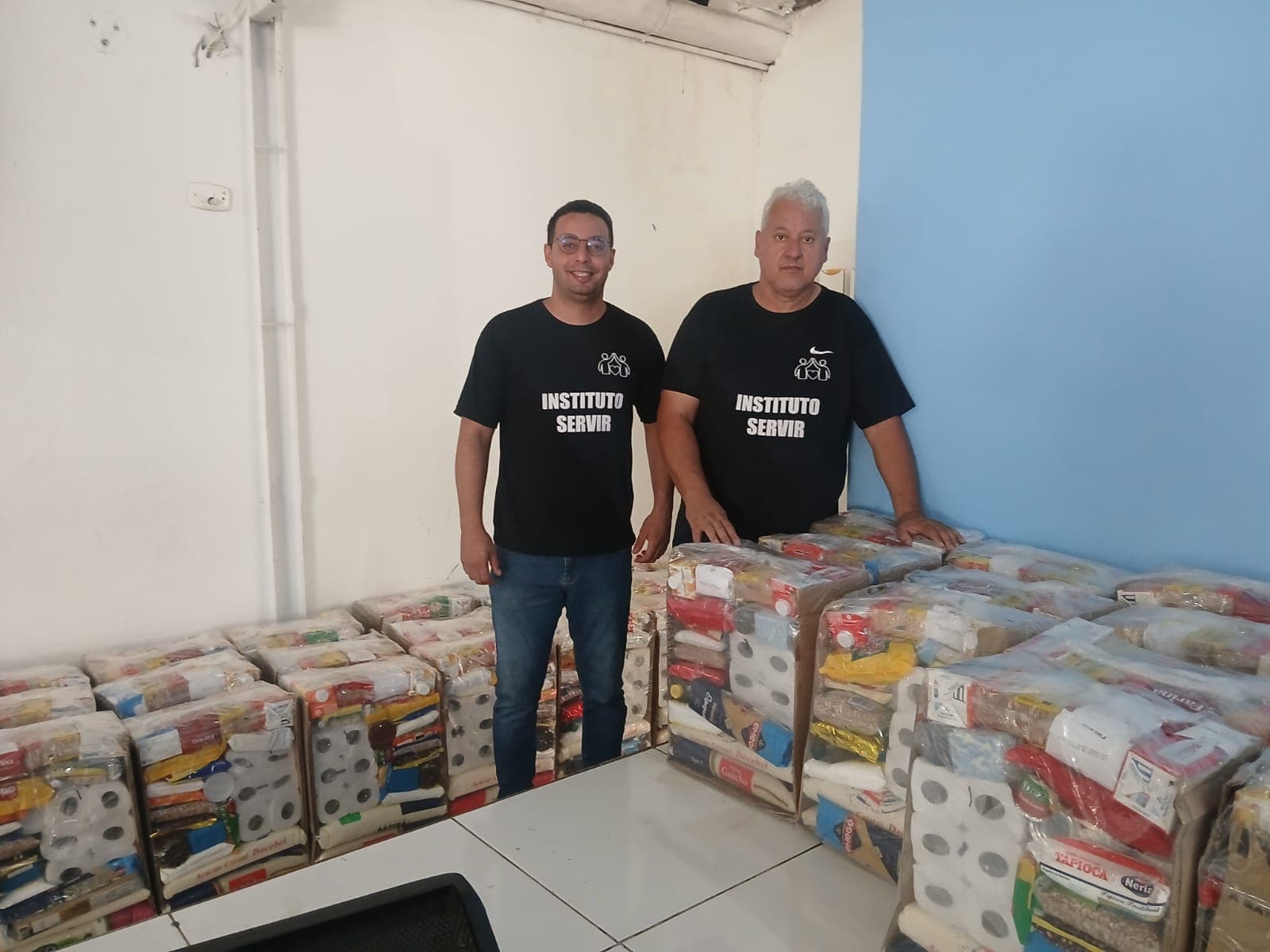 Entrega de cestas básicas